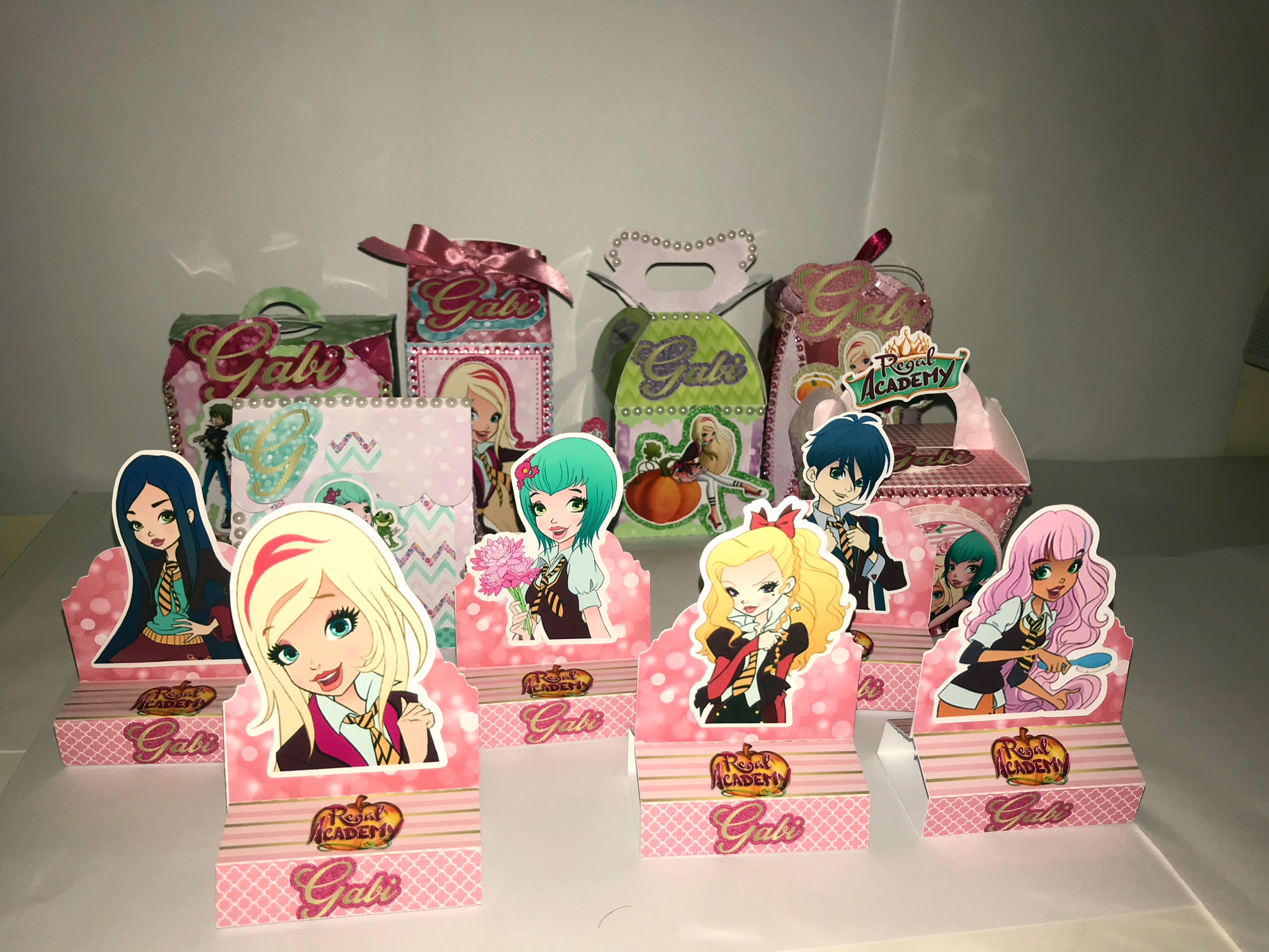 Kit Regal academy